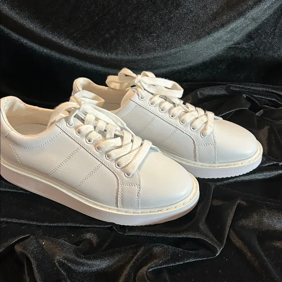 NWOB RALPH LAUREN TENNIS SHOES 7.5 - Picture 11 of 11